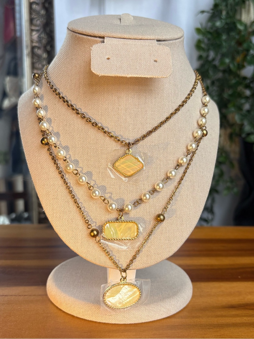 316L Stainless Steel Bronze Layered Necklace Faux Pearl Shell Pendant Necklace